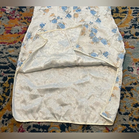 Eastern Collection Tradition Asian Silk Blend Dress - Picture 13 of 16